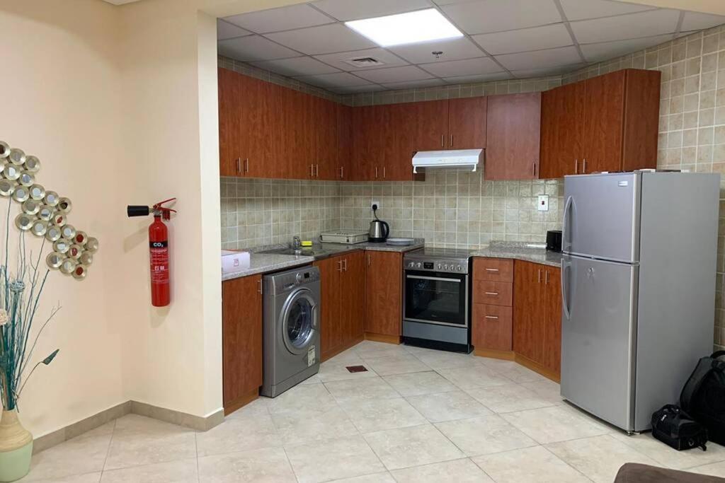 Апартаменты Cozy 2Bhk Near To Dmcc Metro Station -505 Дубай Экстерьер фото